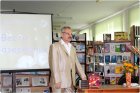 Валентин Баюканский на презентации его книги \"Вести из Зазеркалья\". 